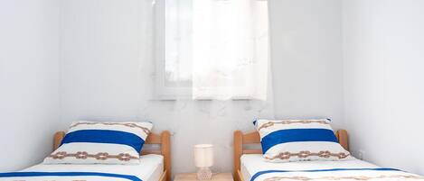 2 間睡房、熨斗/熨衫板、可攜式嬰兒床、免費 Wi-Fi