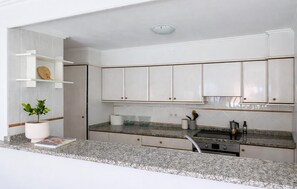 Fridge, microwave, oven, stovetop - 1 bedroom awesome apartment in Denia (Denia)