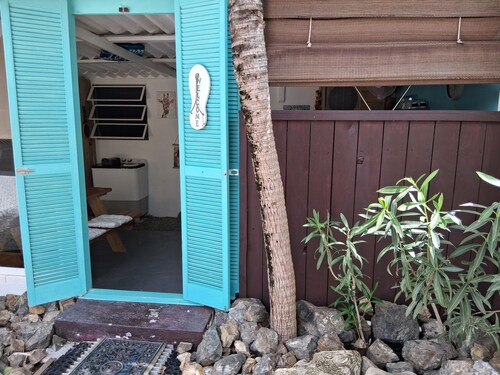 Guesthouse and diving Relive-Curaçao 