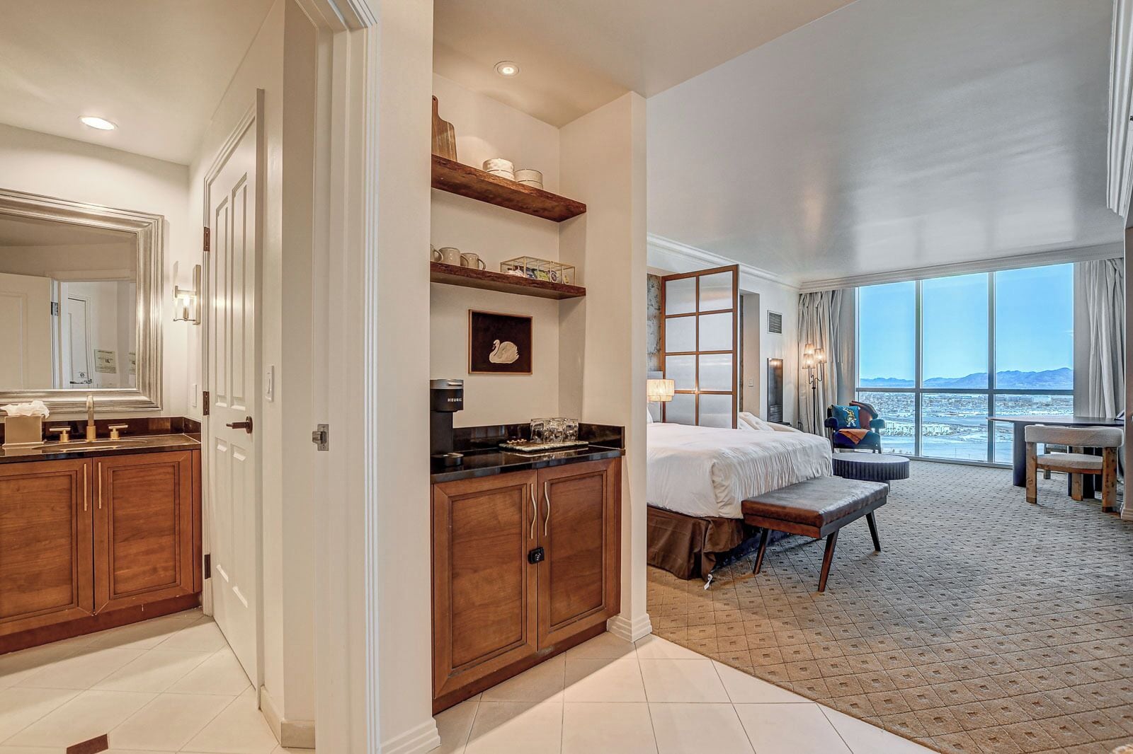 Elite Studio Suite | Desk, free WiFi, bed sheets