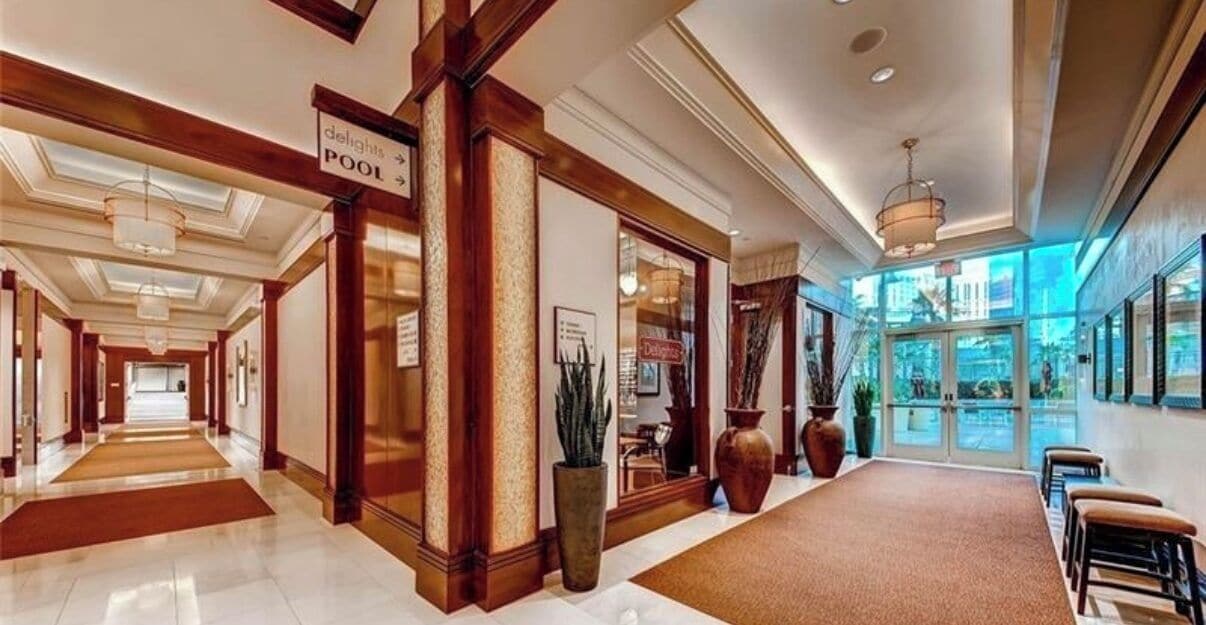 Päivittäinen tilauksen mukaan valmistettu aamiainen (24 USD per henkilö)