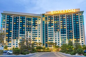 Exterior - Cozy 1-bedroom condo with AC in marvelous Las Vegas, sleeps 4. (Las Vegas)