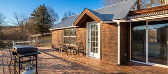 3BR Farmhouse with Views Near Hart Creek Trails