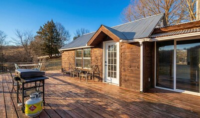 3BR Farmhouse with Views Near Hart Creek Trails