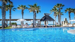 Pool - Encanto 703 Oceanfront Retreat 3 Bedroom unit (Puerto Peñasco)