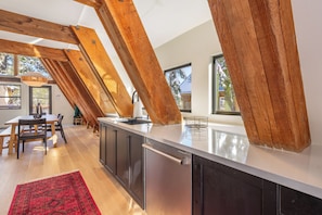 Private kitchen - Newly Renovated Tahoe A-Frame in Serene Lakes Neighborhood (Soda Springs)