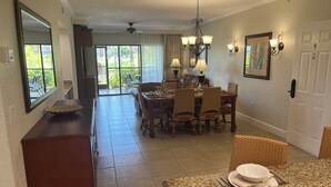Unclassified image, 2 of 15, button - Spacious 3-bedroom condo in beautiful Orlando (Orlando)