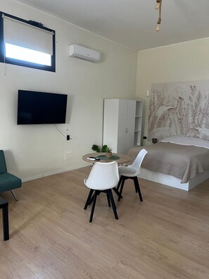 Internet, bed sheets - Vrbo Property (Puglia)