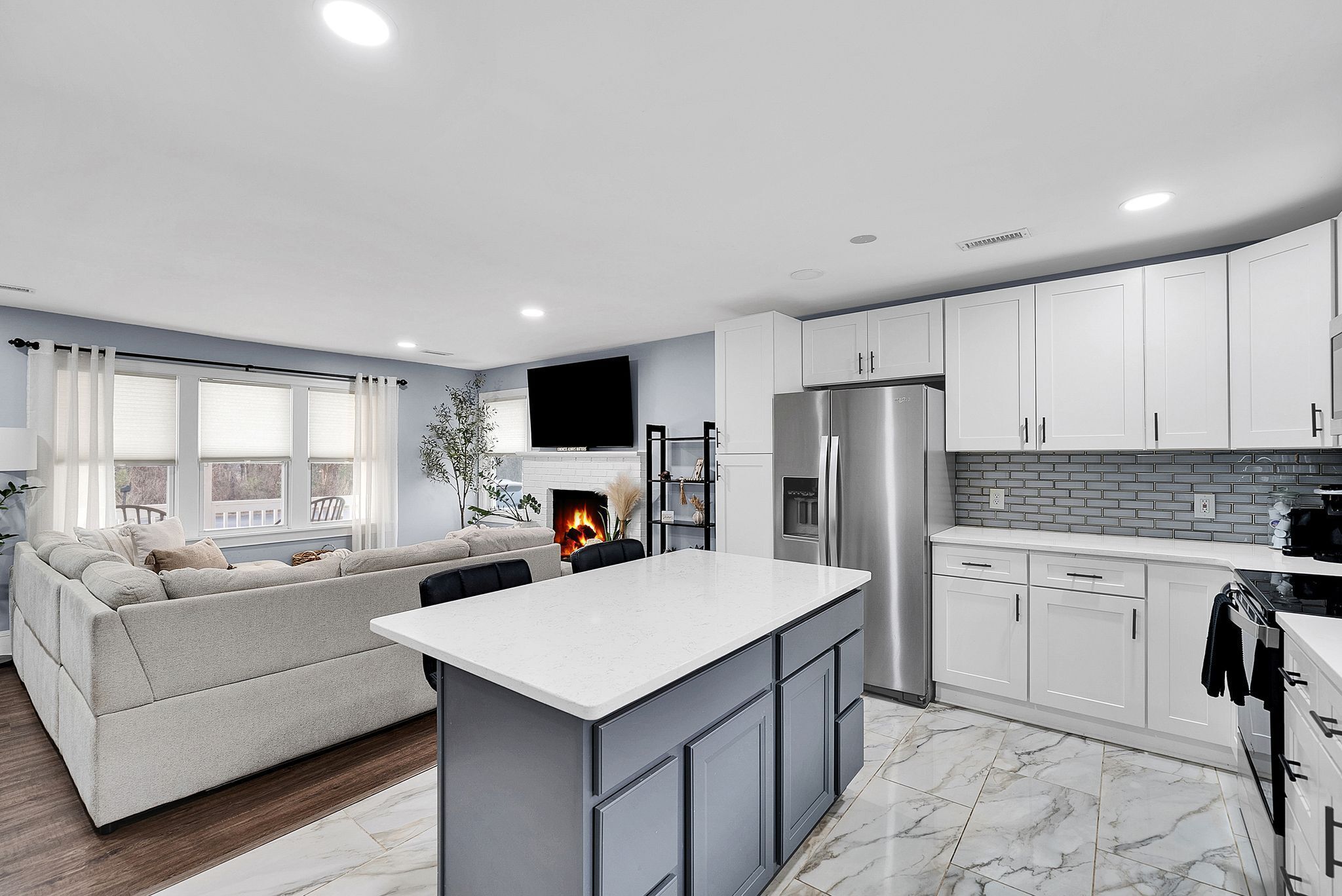 Mikrowelle, Ofen, Herdplatte, Geschirrspüler