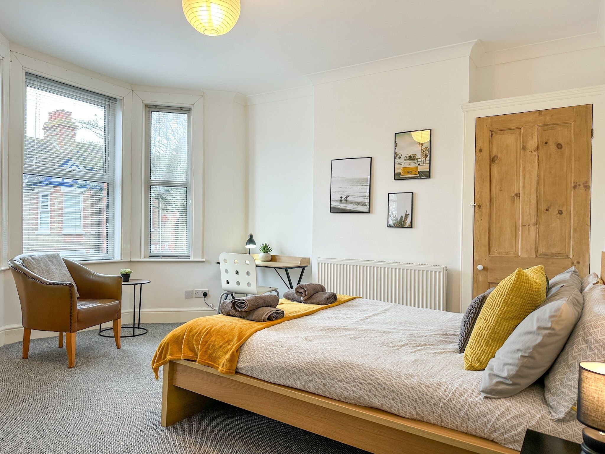 3 bedrooms, bed sheets