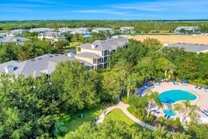 Exterior - 1st floor condo w/ pools, restaurant, balcony, tennis court, basketball court (Davenport)