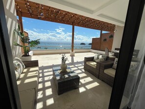 Interior - Sky and sea luxury apartment/ elevator and swimming pool/ view of Samana bay (Santa Bárbara de Samana)