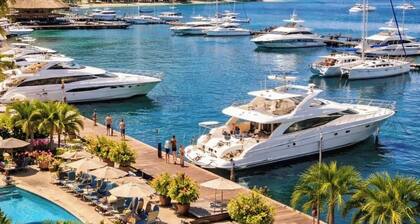 Sky and sea luxury apartment/ elevator and swimming pool/ view of Samana bay