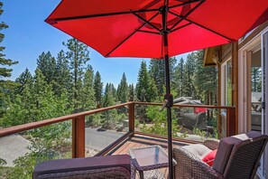 Property grounds - Welcome to your mountain getaway! (Incline Village)