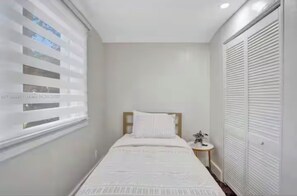 Fer et planche à repasser, Wi-Fi, draps fournis