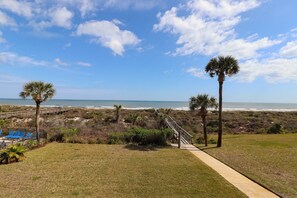 Property grounds - Barefoot 211 Direct Oceanfront 2/2 (St. Augustine)