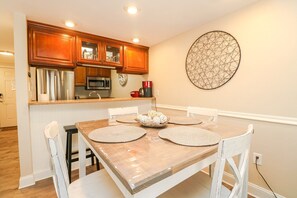Dining - Creston House 1D~What More can you Ask for when you are already in Paradise! (St. Augustine)