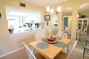 Dining - Ocean Village Club Condo K16 (St. Augustine)