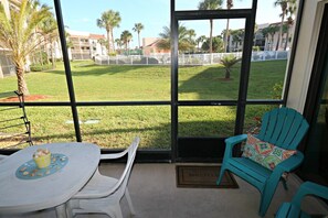 Outdoor dining - Ocean Village Club Condo K16 (St. Augustine)