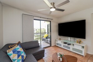 TV - Ocean Village Club N34 (St. Augustine)