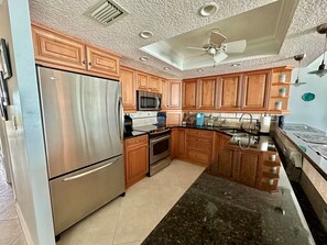 Fridge, microwave, oven, stovetop - Sand Dollar 3-304 3BR Direct Oceanfront (St. Augustine)