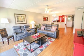 TV - Sea Place 12113-Beautiful Ground Floor 3 Bedroom Condo Just Steps To the Beach! (St. Augustine)