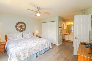 Iron/ironing board, free WiFi, bed sheets - Ocean Village Club G24 Two Bedroom Condo Near Pool in Gated Community (St. Augustine)