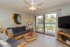 TV - Ocean Village Club G24 Two Bedroom Condo Near Pool in Gated Community (St. Augustine)