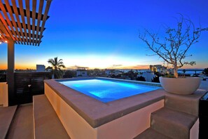 Pool - Luxurious apartment with pool, steps from beach (La Paz)