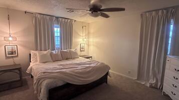 4 bedrooms, iron/ironing board, WiFi (free)