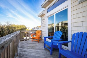 Property grounds - Corolla 7BR with Heated Pool & Spa, 1 min to beach! (Corolla)