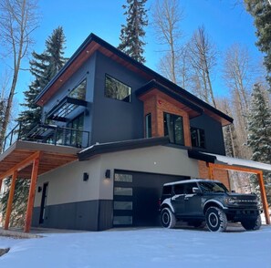 Exterior - NEW TO VRBO - Modern Mountain Cabin Retreat – Peace, Privacy & Stunning Views (Durango)