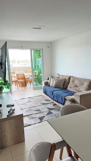 Smart TV, futbolito y tenis de mesa 