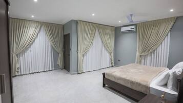 1 chambre, fer et planche à repasser, Wi-Fi gratuit, draps fournis