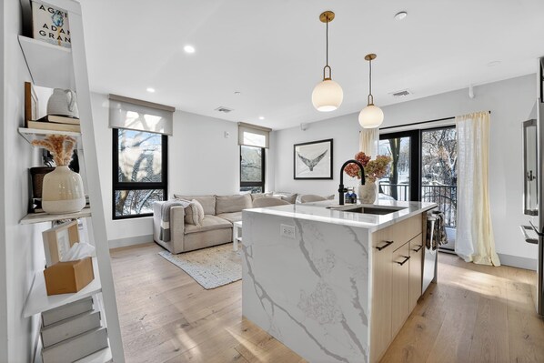 Smart TV, books, computer monitors