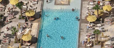 屋外プール、温水プール