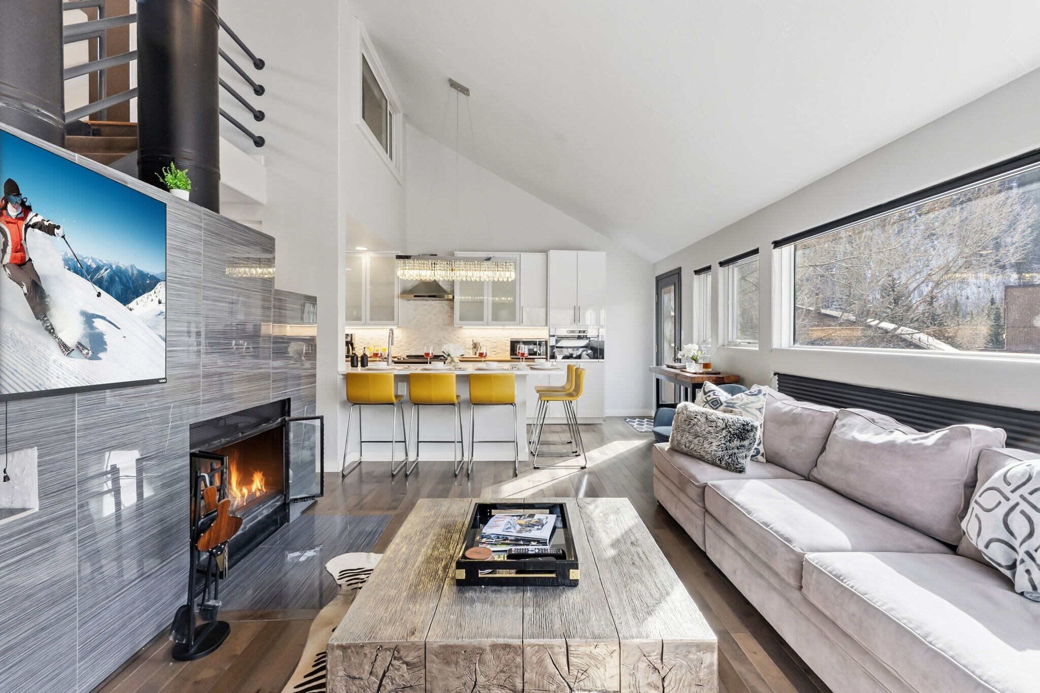 Smart TV, fireplace, DVD player