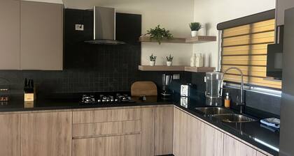 Beautiful clean house very close to the consulate!