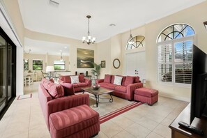 Smart TV - Vivere | Gated Community, Naples Pool Home, Near Beach (Naples)