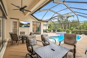 A heated pool - Vivere | Gated Community, Naples Pool Home, Near Beach (Naples)