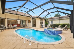 A heated pool - Vivere | Gated Community, Naples Pool Home, Near Beach (Naples)