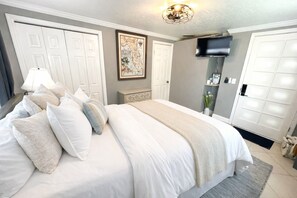 Bed sheets - Private Mini suite Unit in vibrant Tampa close to Ybor & Cruise ports (Tampa)