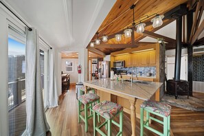 Fridge, microwave, oven, stovetop - Pet-Friendly Seven Devils Home: Huge Views + Hot Tub + Fire Table (Seven Devils)