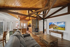 TV, fireplace - Pet-Friendly Seven Devils Home: Huge Views + Hot Tub + Fire Table (Seven Devils)