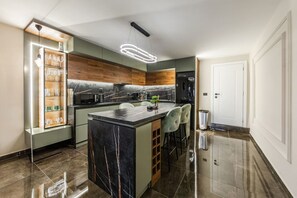 House - Miracle No 8 Central Modern Duplex (Tirana)