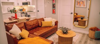 Full kitchen + TV Subscriptions + Luxurious bed