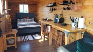 2 bedrooms, bed sheets