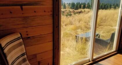 Hot tub! Christmas tree heaven experience.