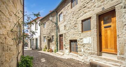 Casa das 10 Janelas at Monsanto