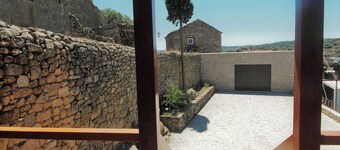 Casa de Sampaio, Castelo Mendo